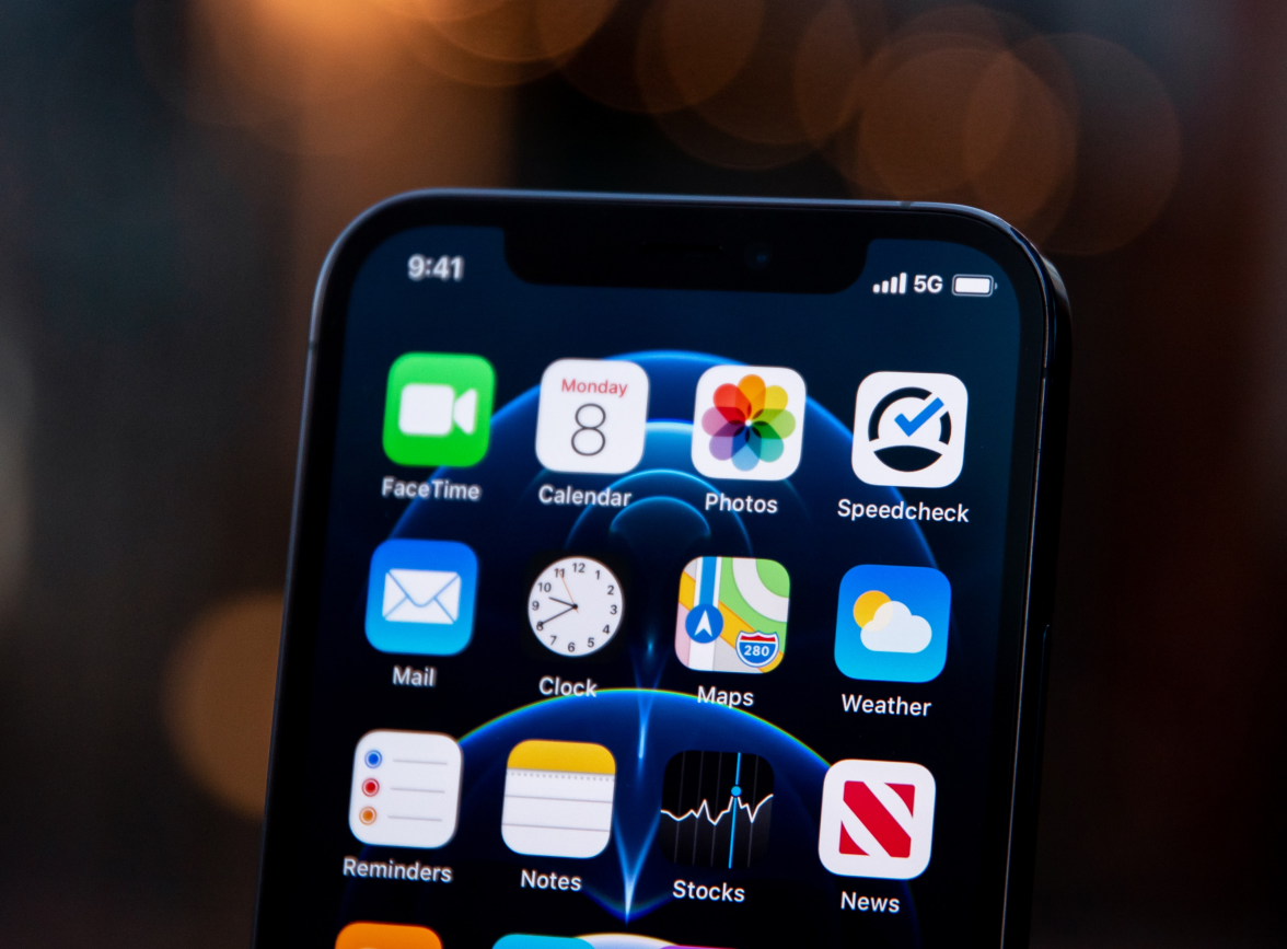 禹城苹果手机维修分享为什么 iPhone 12 在冬季会自动关机 